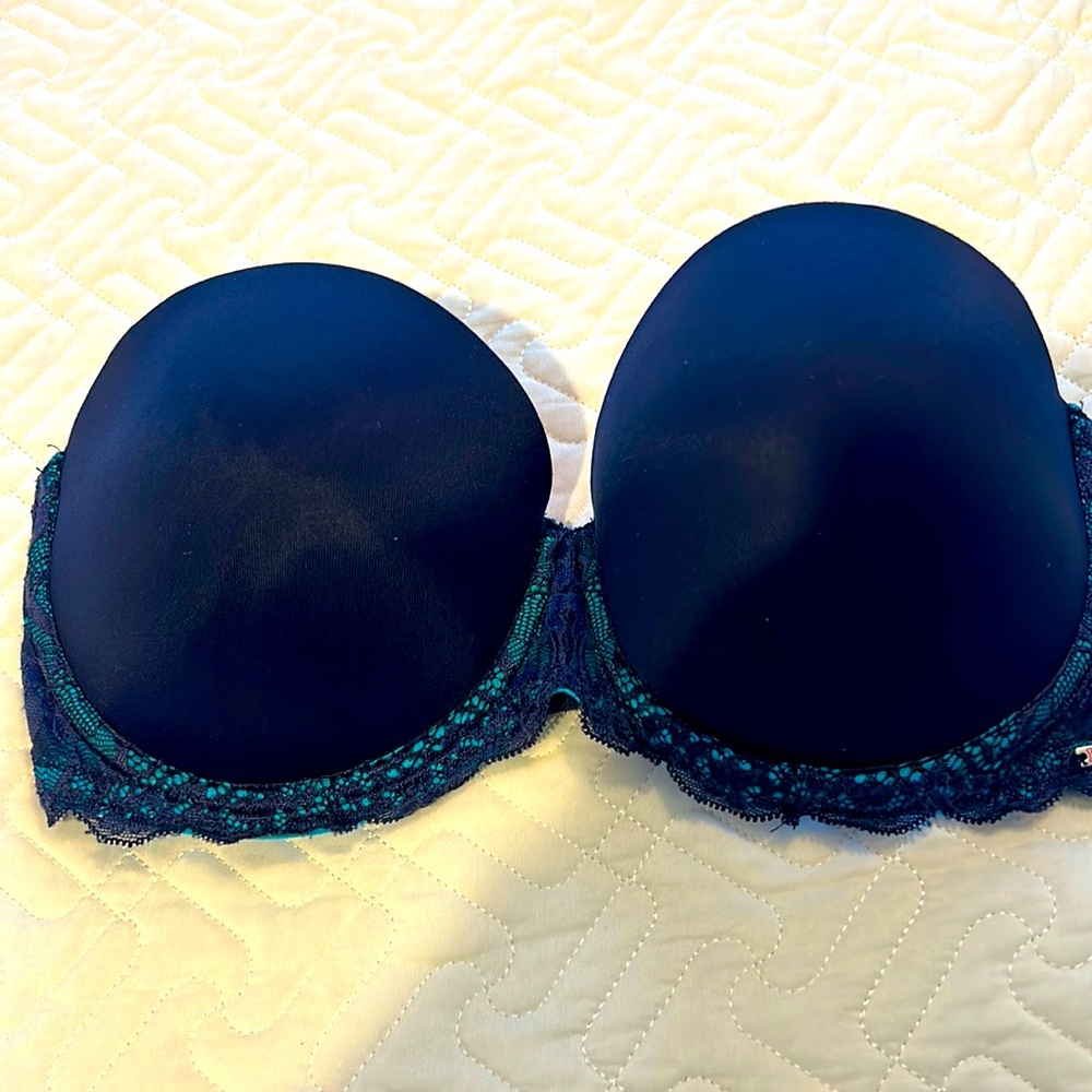 Pink strapless bra 34D